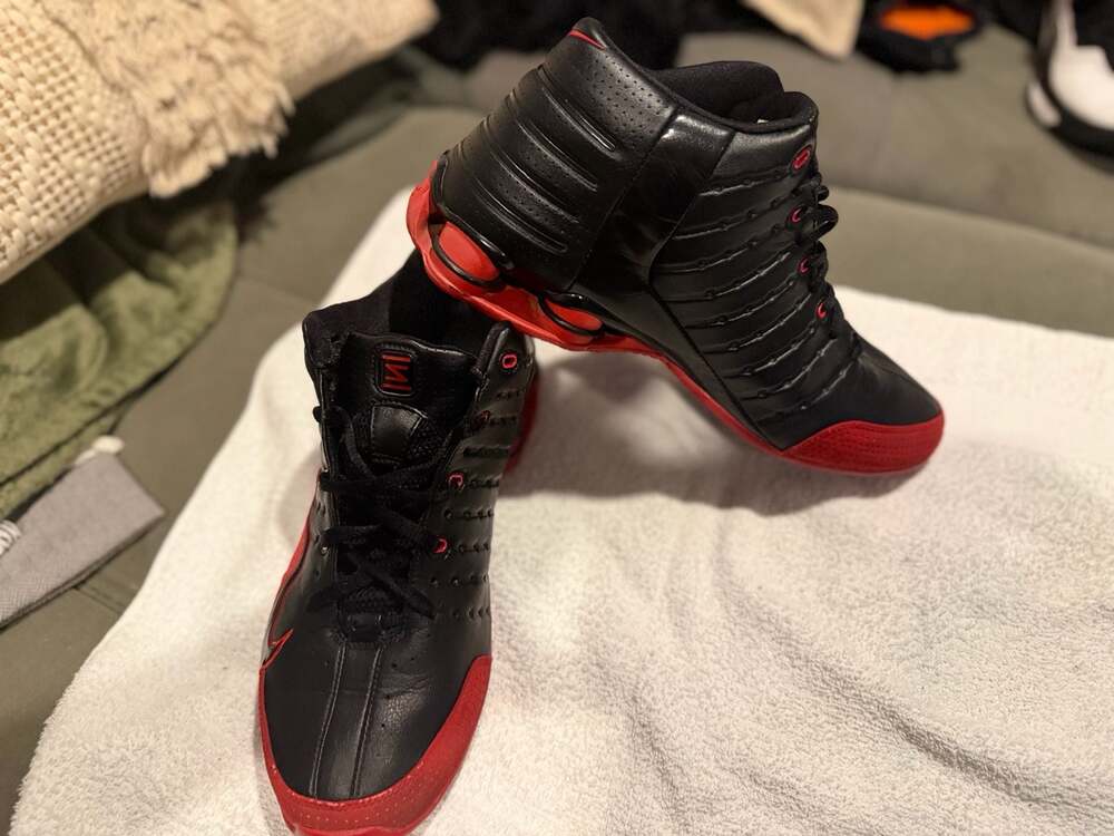 Nike Shox Supremacy Bred Black Varsity Red 305522-001